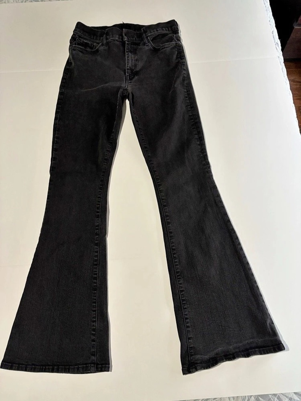 MOTHER The Weekender Flare Jeans Black Not Guilty Wash Made in USA